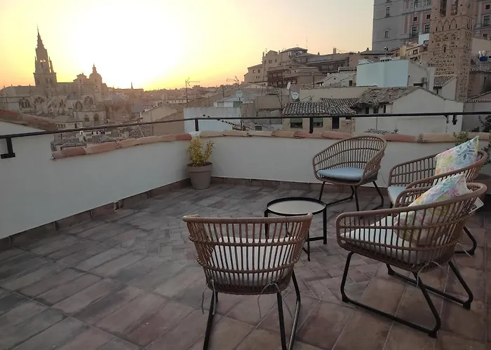 Casa con patio Toledano y terraza con vistas