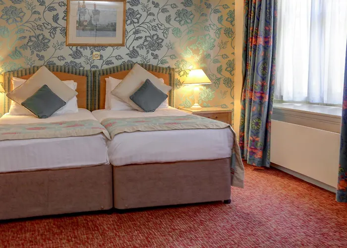 Norfolk Royale Hotel