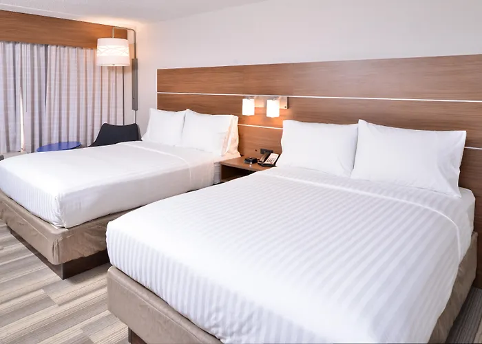 Holiday Inn Express & Suites Indianapolis Dtn-Conv Ctr Area By Ihg