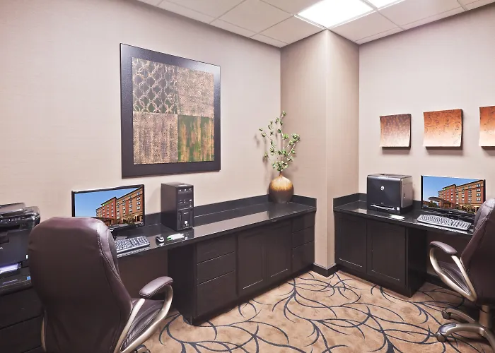 Holiday Inn Hotel & Suites Tulsa South By Ihg