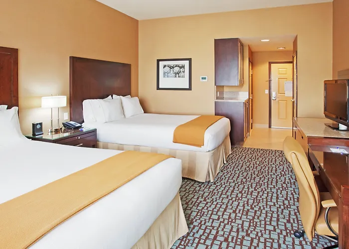Holiday Inn Express & Suites Salinas By Ihg