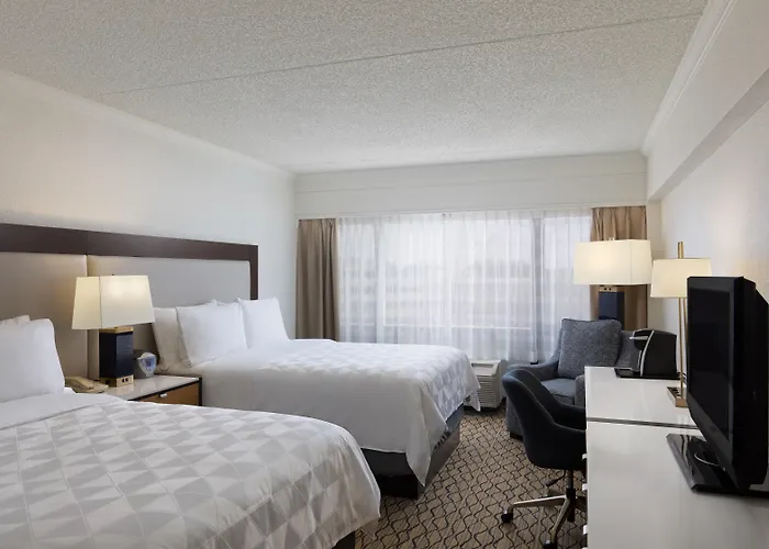 Holiday Inn Clark - Newark By Ihg