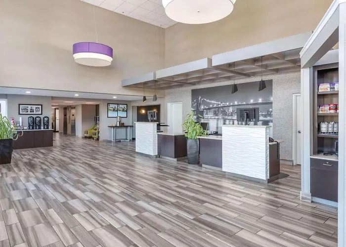 La Quinta By Wyndham Clifton/Rutherford