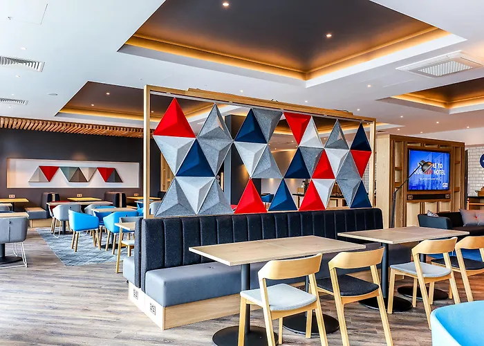 Holiday Inn Express Edinburgh City West By Ihg
