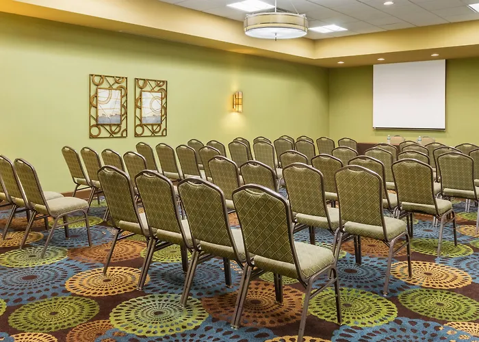 Holiday Inn Express Charleston-Civic Center By Ihg