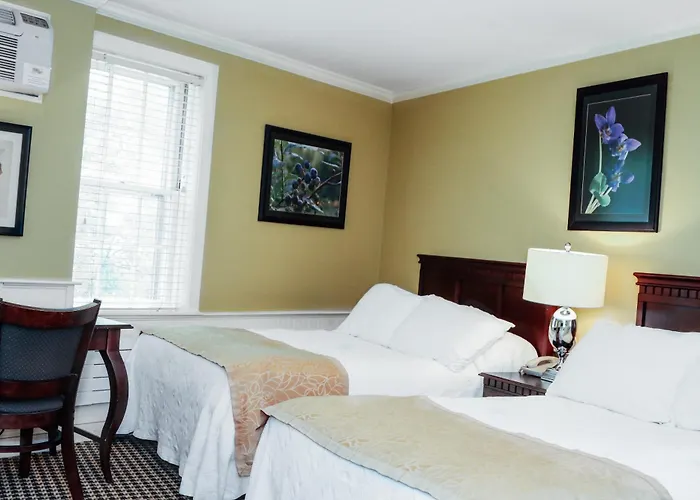 Concord'S Colonial Inn