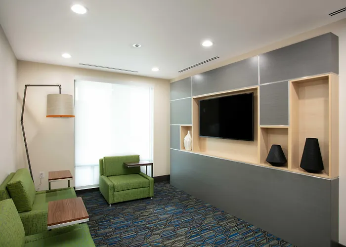 Holiday Inn Express & Suites Oakhurst-Yosemite Park Area By Ihg