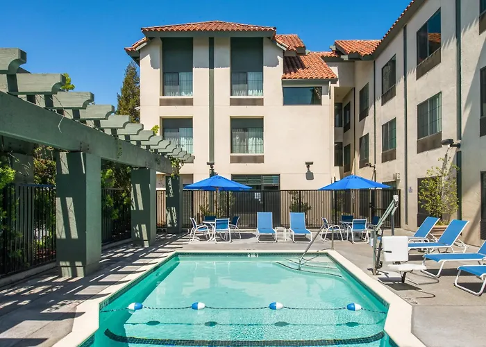 Holiday Inn Express & Suites Santa Clara - Silicon Valley By Ihg