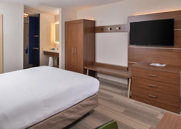 Holiday Inn Express Westley By Ihg