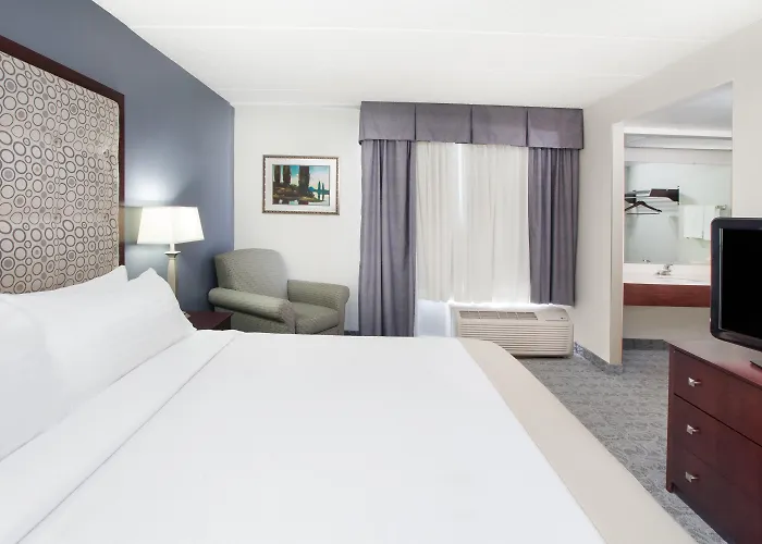 Holiday Inn & Suites Chicago-Carol Stream Wheaton By Ihg