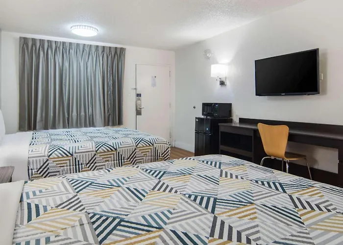 Motel 6-Addison, Tx - Dallas