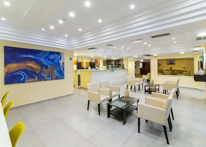 Triton Hotel