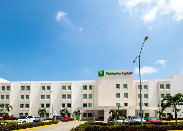 Holiday Inn Express Paraiso - Dos Bocas, An Ihg Hotel