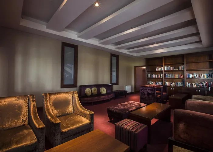 Westgrove Hotel