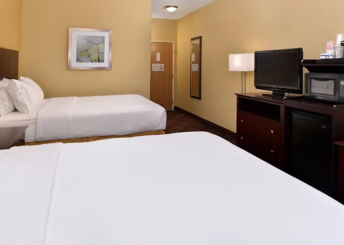 Holiday Inn Express Hotel & Suites Cincinnati-North/Sharonville