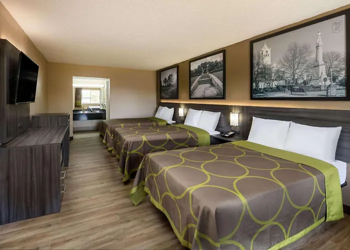 Super 8 By Wyndham Mcdonough Ga