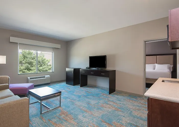Holiday Inn Express & Suites Norwood By Ihg