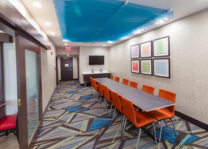 Holiday Inn Express Hotel & Suites Harriman By Ihg