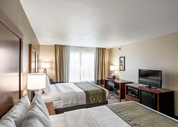 Comfort Inn & Suites Independence