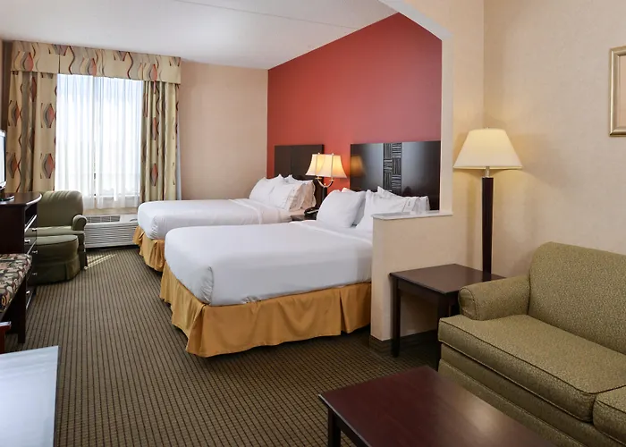Holiday Inn Express Hotel & Suites Harrison