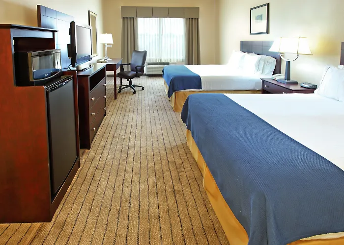 Holiday Inn Express Hotel & Suites Marshall By Ihg