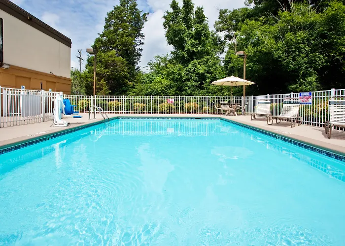 Holiday Inn Express Hotel & Suites Kimball, An Ihg Hotel