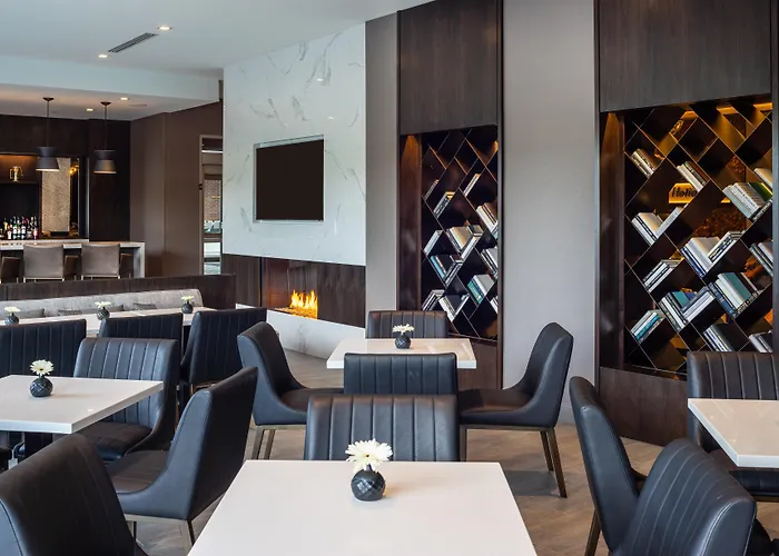 Holiday Inn Boston Logan Airport - Chelsea By Ihg