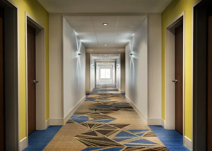 Holiday Inn Express & Suites Allen Park By Ihg
