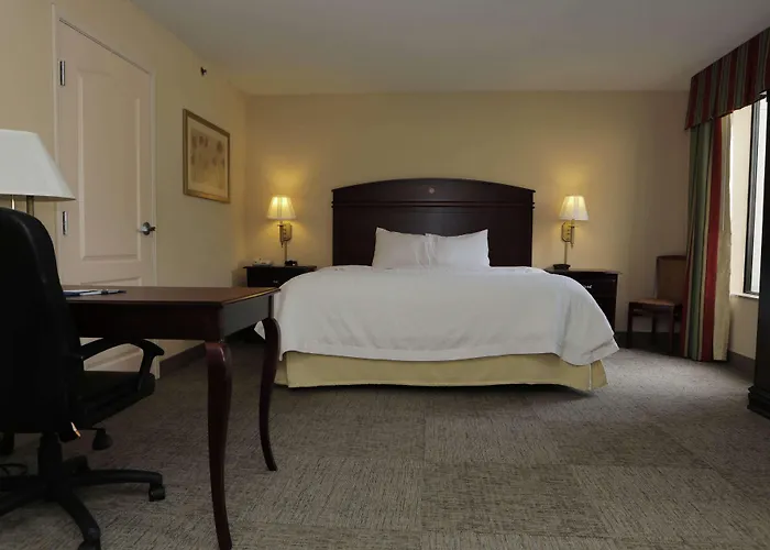 Hampton Inn By Hilton Clinton