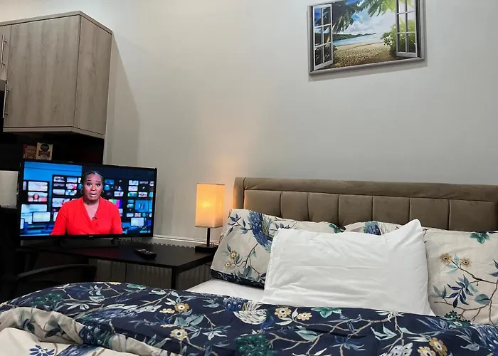 Belvue Serviced Apartment - Ealing Broadway
