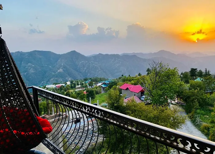 Staynest Mashobra With Balcony- A Peacefull Stay