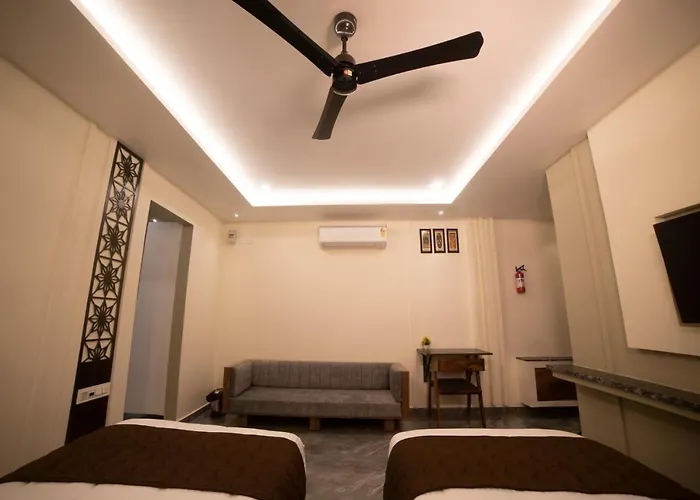 Murali Krishna Apart Hotel