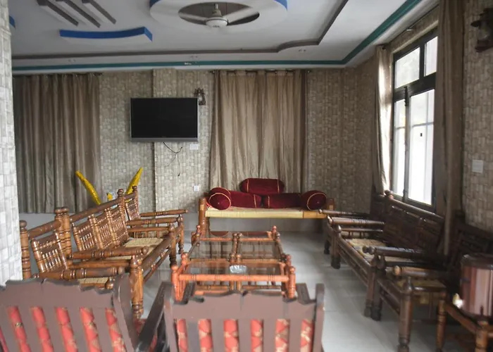 Eagle Nest, Malam Jabba By Lmc