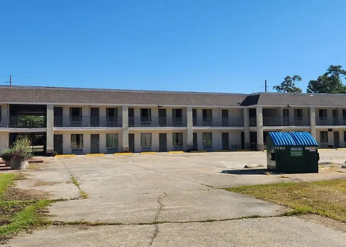 Travelers Rest Motel