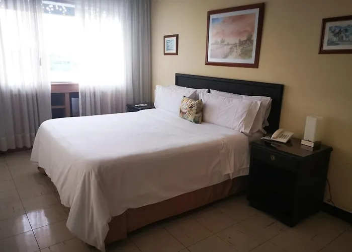 Hotel Sin Escala