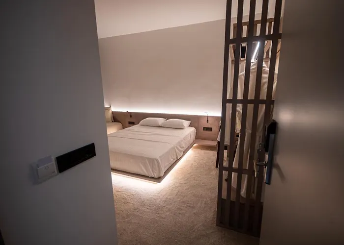 Bloom Suites