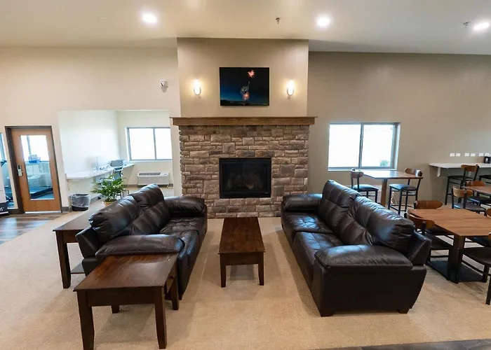 Cobblestone Hotel & Suites-Sheldon