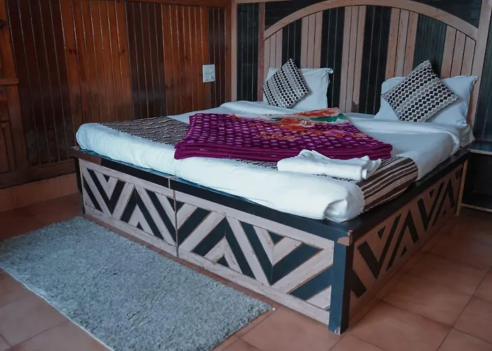 Himalaya Mount View Resort Kausani