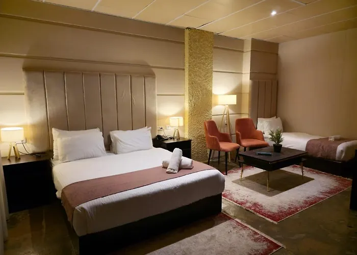 Qasr Alnkheel Resort And Hotel