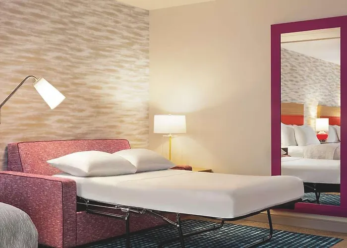 Home2 Suites By Hilton Milwaukee West