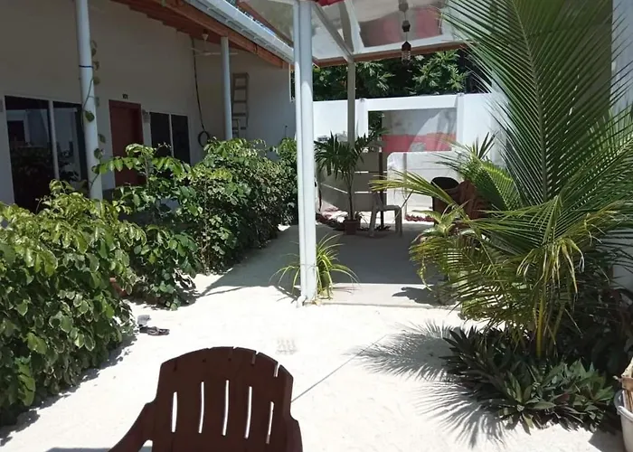 Thoddoo Garden Inn