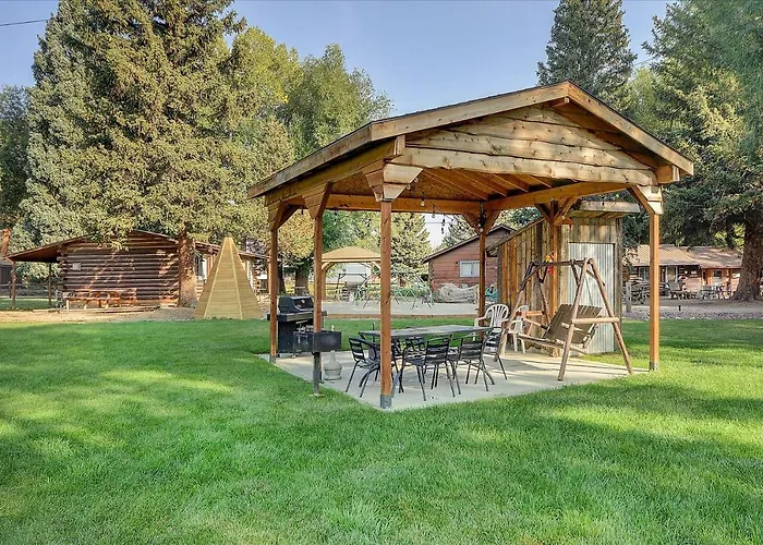 Vista Court Cabins & Lodge