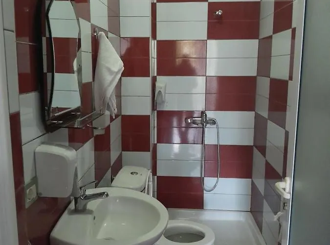 Hotel Yjet