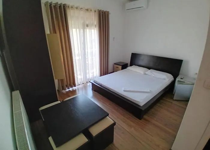 Hotel Yjet