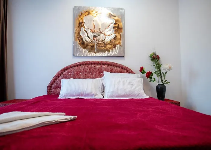 5 Bedrooms Luxury Apartment Villa