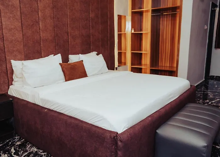 Ovic Hotel