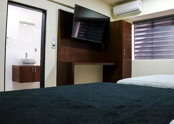 Hotel Mision 11
