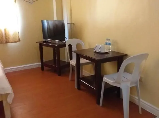 Mactan Airport Hilltop Hotel