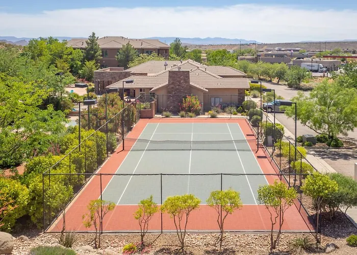 D13-Amazing Red Cliff View-Third Floor 3-Bedroom Sunset View