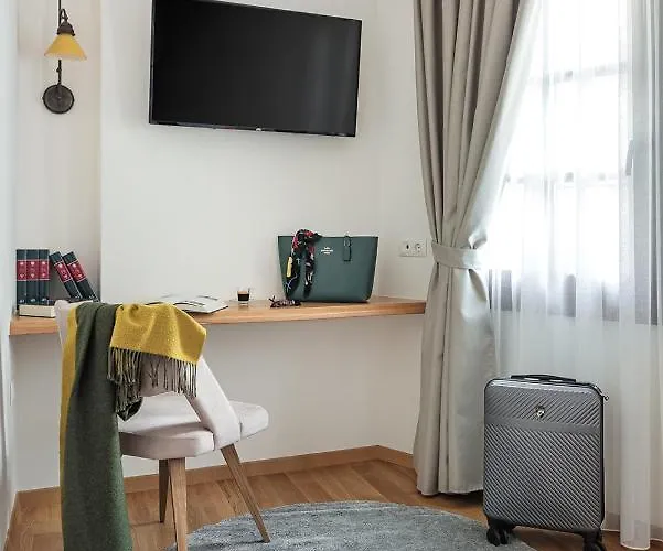 Petrou Suites